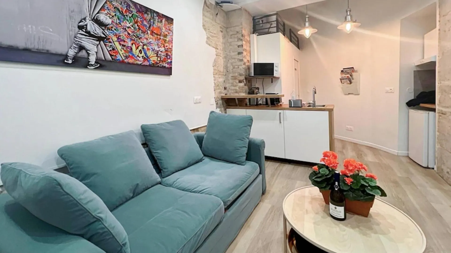 Ideally Located And Atypical Apartment In Paris
