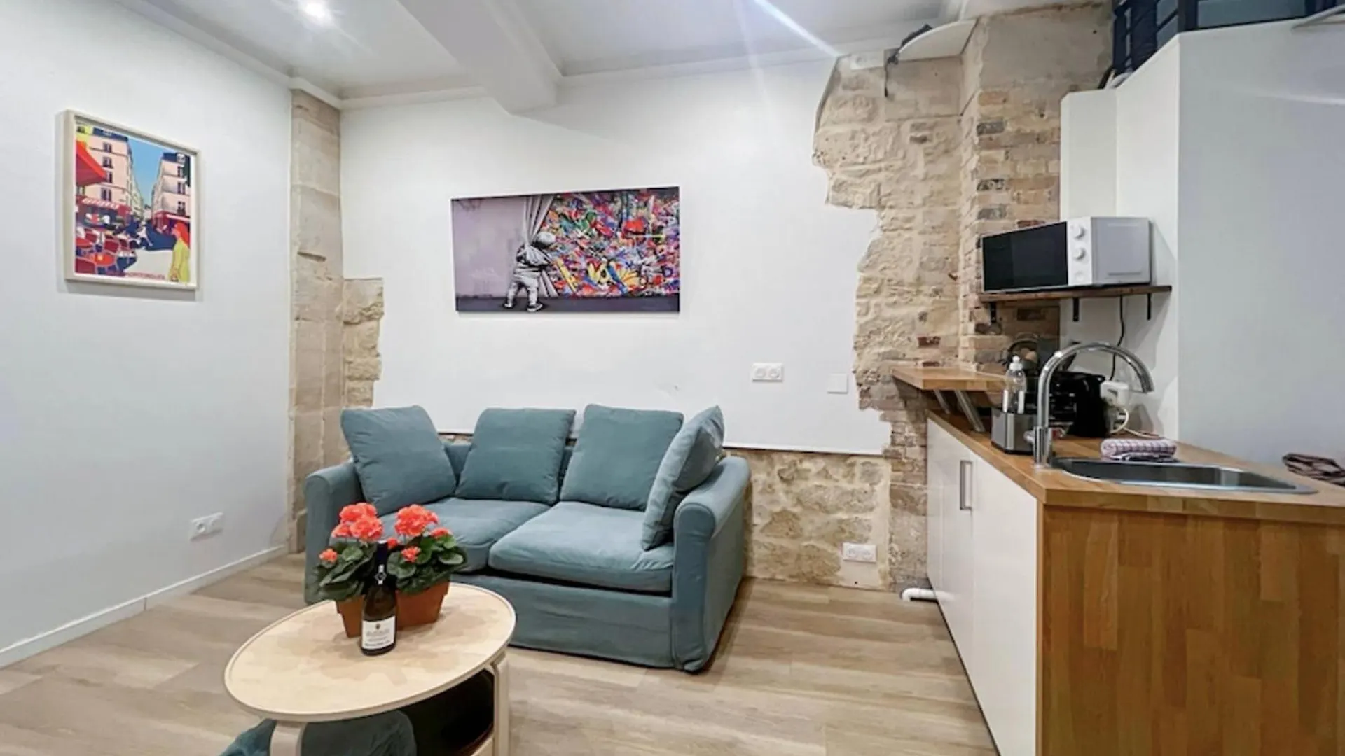 Ideally Located And Atypical Apartment In Paris
