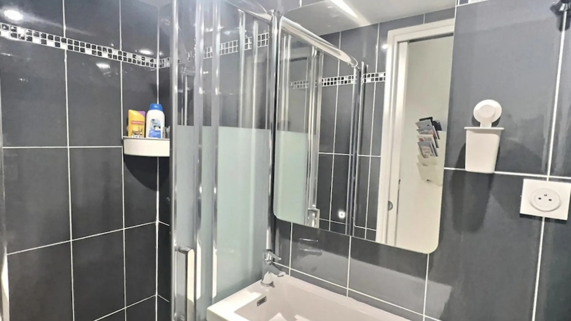 Ideally Located And Atypical Apartment In Paris